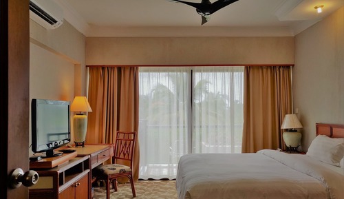 1 Bedroom Suite - 1 King Bed