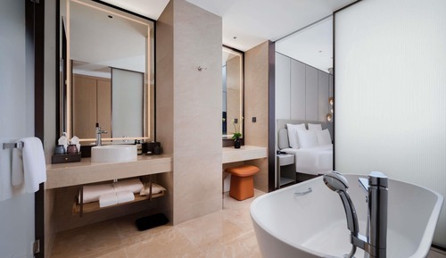 Superior Room, 1 King Bed