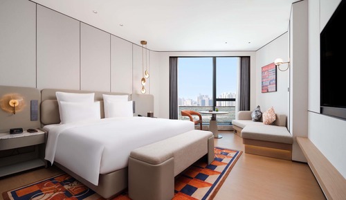 Deluxe Room, 1 King Bed