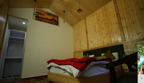 Deluxe Studio