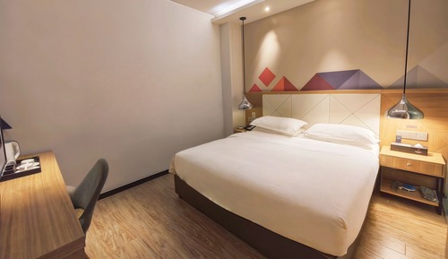 Standard Double Room, No Windows