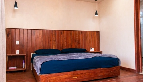 Deluxe Studio Suite, Courtyard View