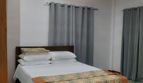 Triple Room, 1 Queen Bed, Non Smoking, Air conditioning