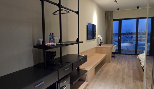 Deluxe Suite, Balcony, Marina View