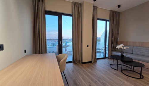 Deluxe Suite, Balcony, Marina View