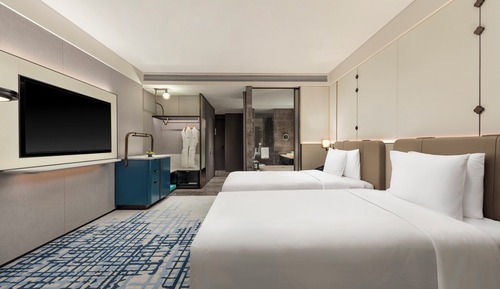 Standard Room, 2 Double Beds, Accessible, Club Lounge Access