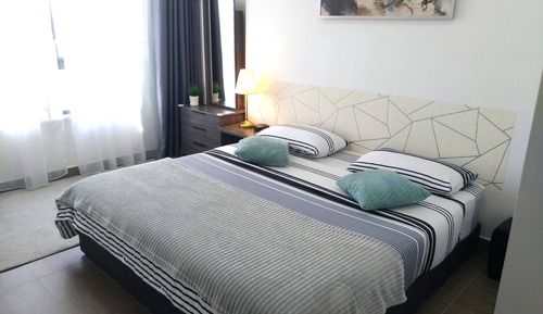Condo, 2 Bedrooms, Balcony, City View