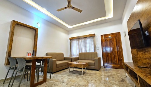 Classic Apartment, City View