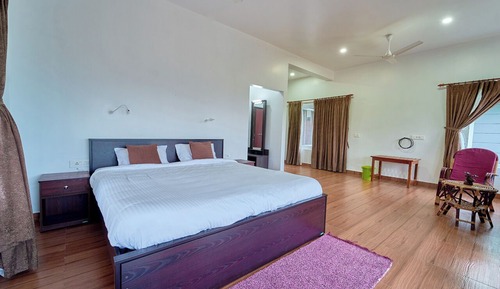Standard Double Room, Balcony, Mountain View