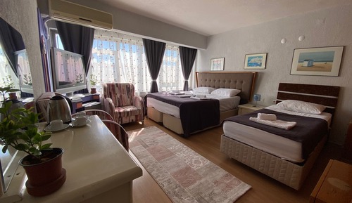 Classic Twin Room, City View