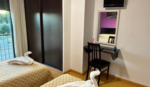 Economy Room