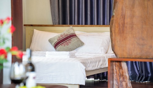 Deluxe Double Room, Patio, Garden View