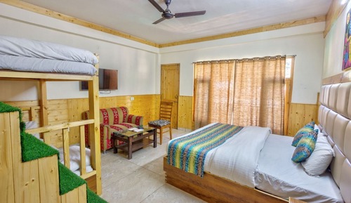 Family Quadruple Room, Balcony