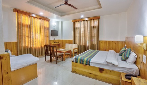 Deluxe Triple Room, Balcony, Mountain View