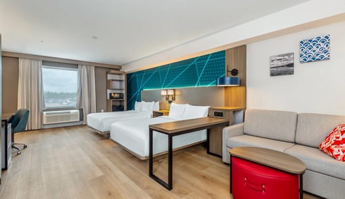 Suite, Multiple Beds, Accessible, Non Smoking