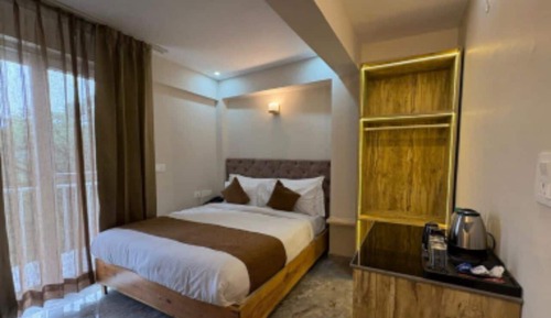 Executive Room, Valley View