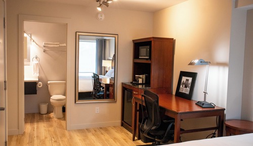 Standard Room, 1 Queen Bed, Non Smoking, Housekeeping