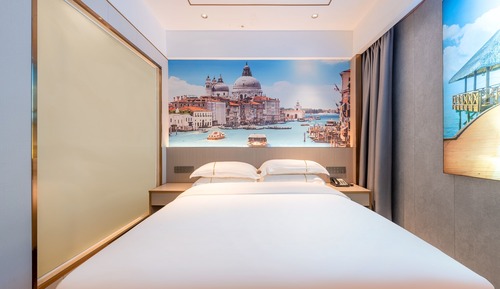 Superior Single Room, No Windows