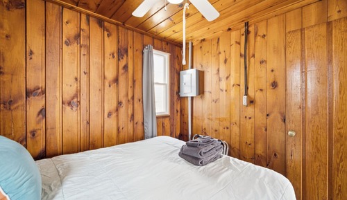 Family Cabin, 2 Bedrooms, Beachfront