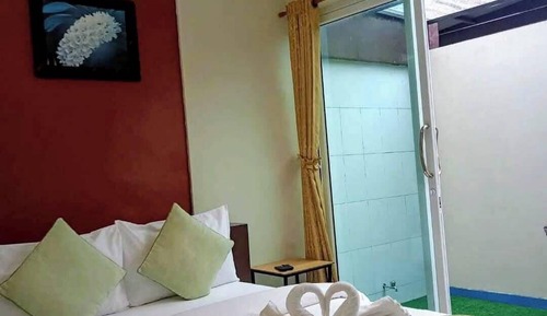 Room, Balcony