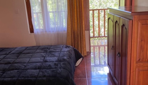 Comfort Room, Garden View