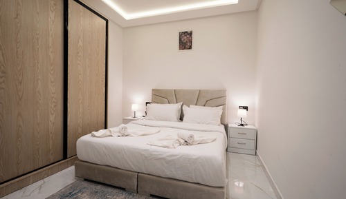 Luxury Apartment, 3 Bedrooms, City View