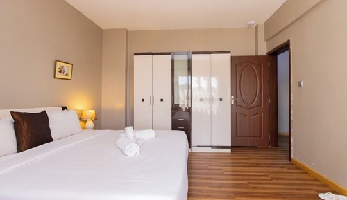 Deluxe Apartment, City View