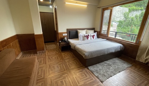 Family Double Room, Balcony, Mountain View