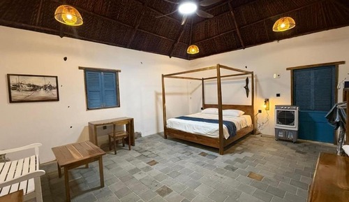 Forest Nest with King Bed Bungalow