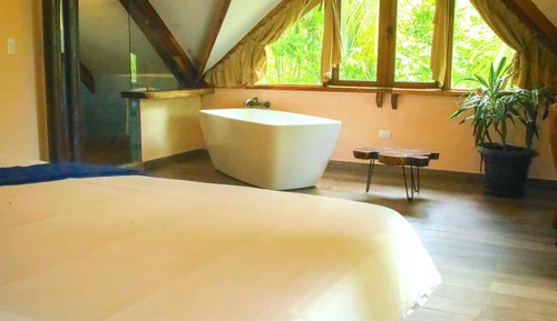 Suite, Balcony, Garden View