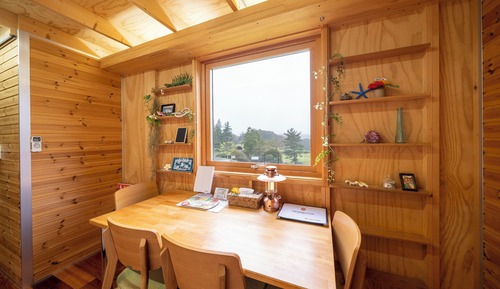 Wood Cabin(With toilet)(With shower booth)(Non-smoking)