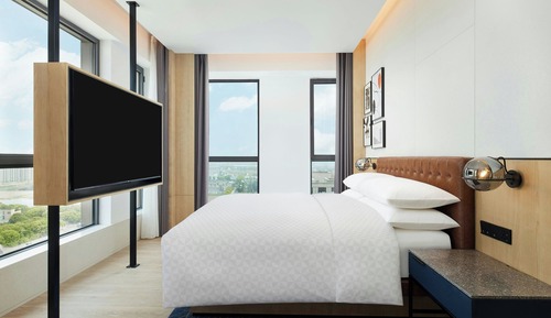 Premier Suite, 1 King Bed, Bathtub, City View