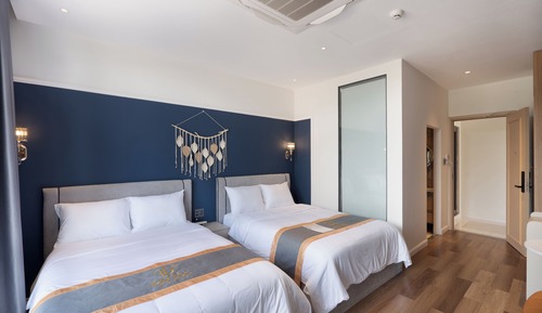 Luxury Double Room, City View