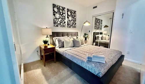 Deluxe Condo