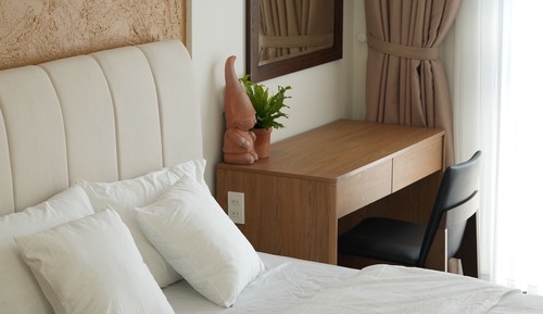 Deluxe Studio Suite, Garden View