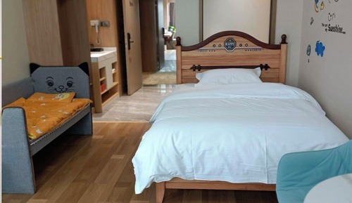 Family Suite, City View