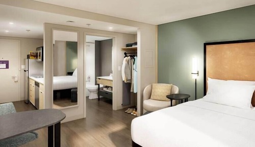 Studio, 1 King Bed, Accessible, Bathtub (Mobility)