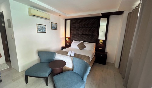 Deluxe Suite