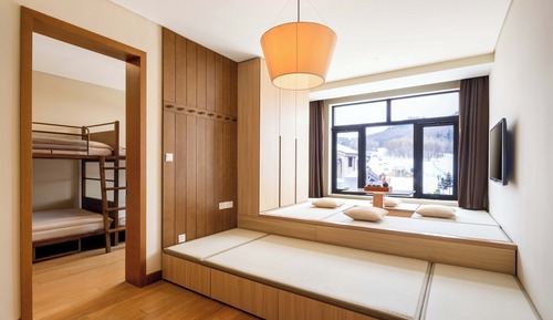 Suite, Balcony