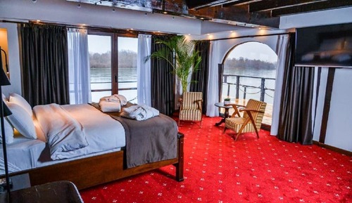 Deluxe Double Room, River View