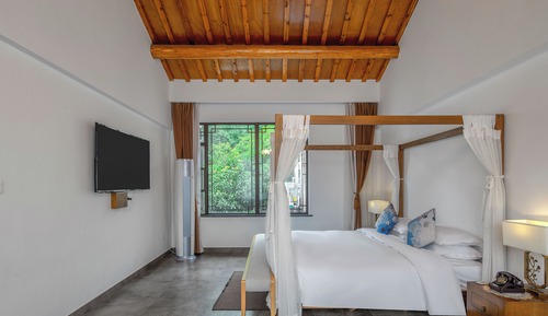 Deluxe Double Room, Garden View