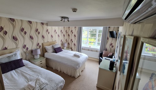 Standard Twin Room