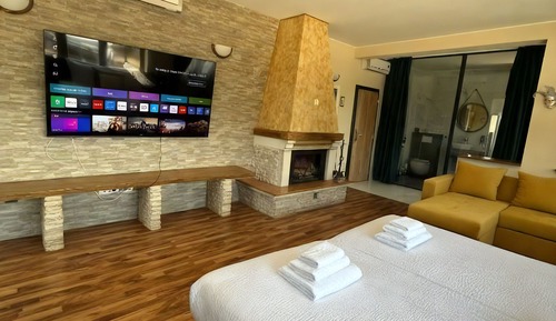 Deluxe Suite, Balcony, Garden View