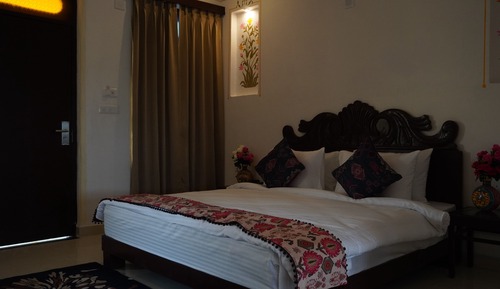 Premier room