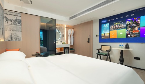 Basic Double Room, 1 Queen Bed