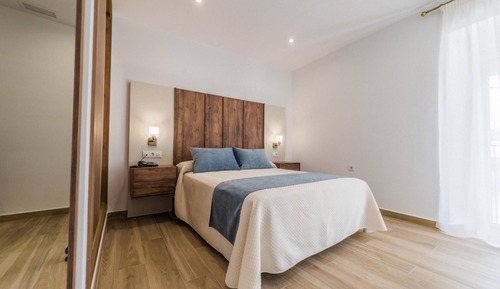 Standard Double Room, 1 Queen Bed