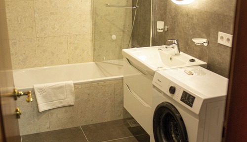 Comfort Suite, City View