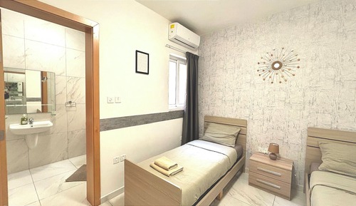 Deluxe Apartment, Valley View
