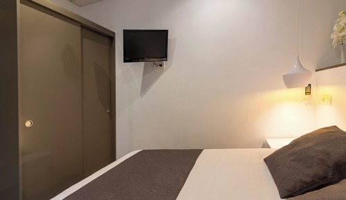 Deluxe Studio
