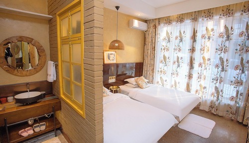 Classic Twin Room, Mountain View